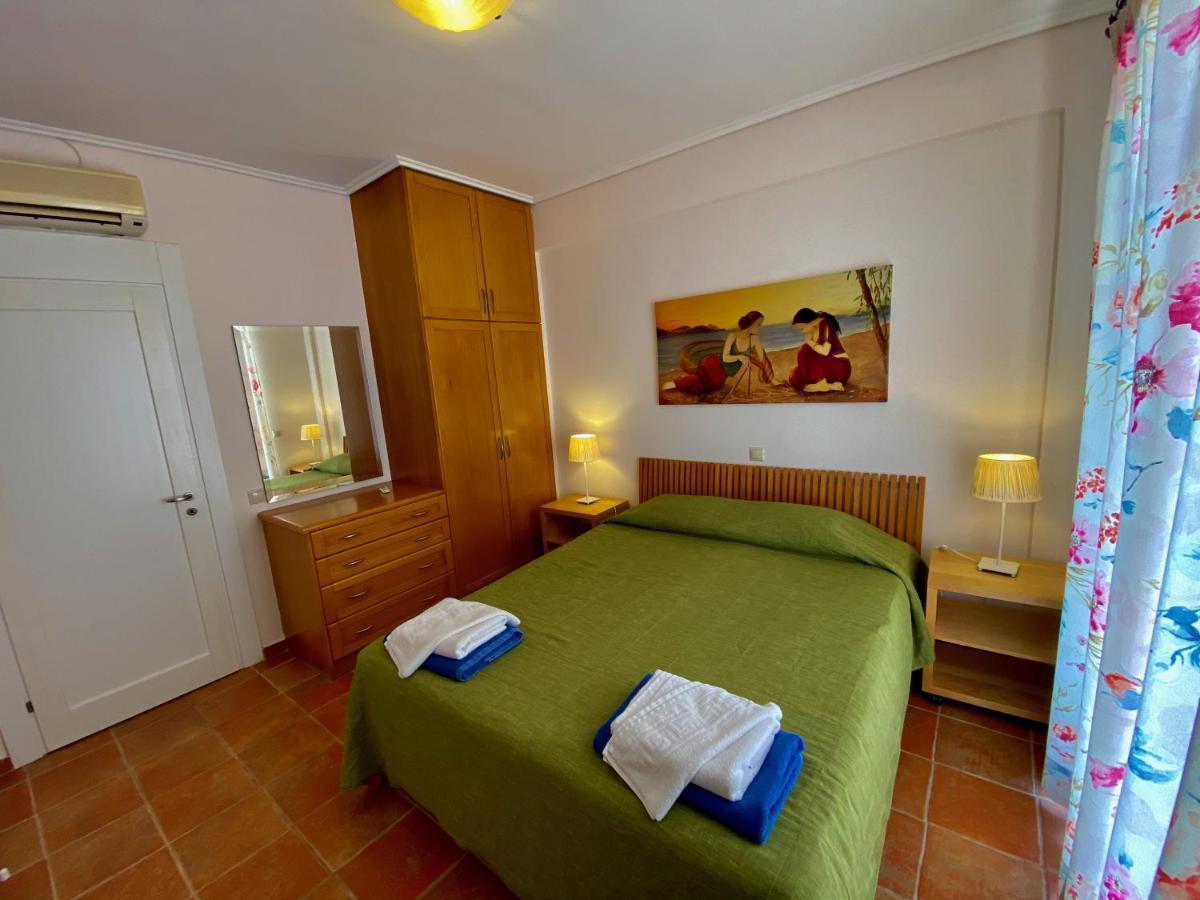 La Riviera Barbati Seaside Apartments & Villas Екстер'єр фото