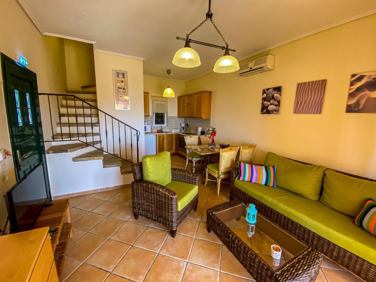 La Riviera Barbati Seaside Apartments & Villas Екстер'єр фото