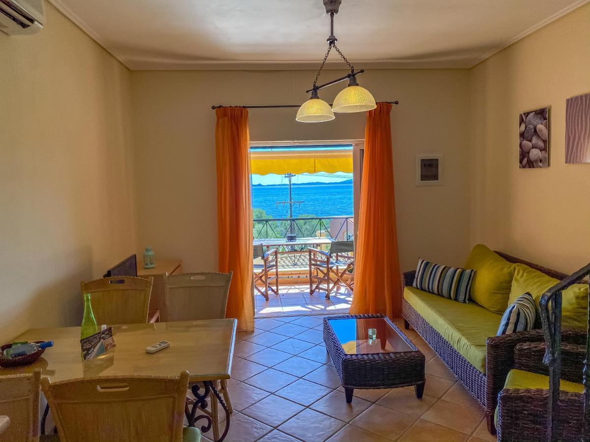 La Riviera Barbati Seaside Apartments & Villas Екстер'єр фото