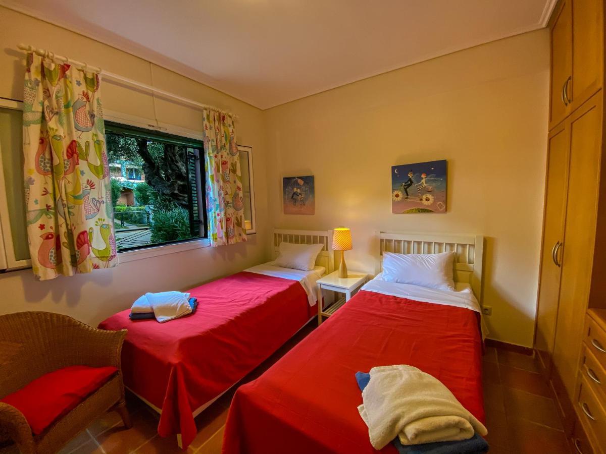 La Riviera Barbati Seaside Apartments & Villas Екстер'єр фото