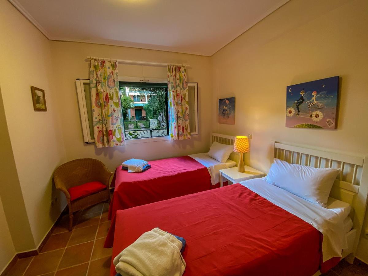 La Riviera Barbati Seaside Apartments & Villas Екстер'єр фото