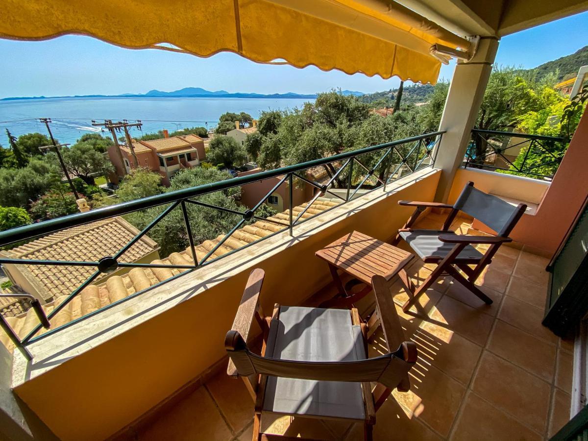 La Riviera Barbati Seaside Apartments & Villas Екстер'єр фото
