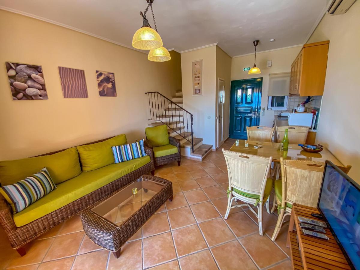 La Riviera Barbati Seaside Apartments & Villas Екстер'єр фото