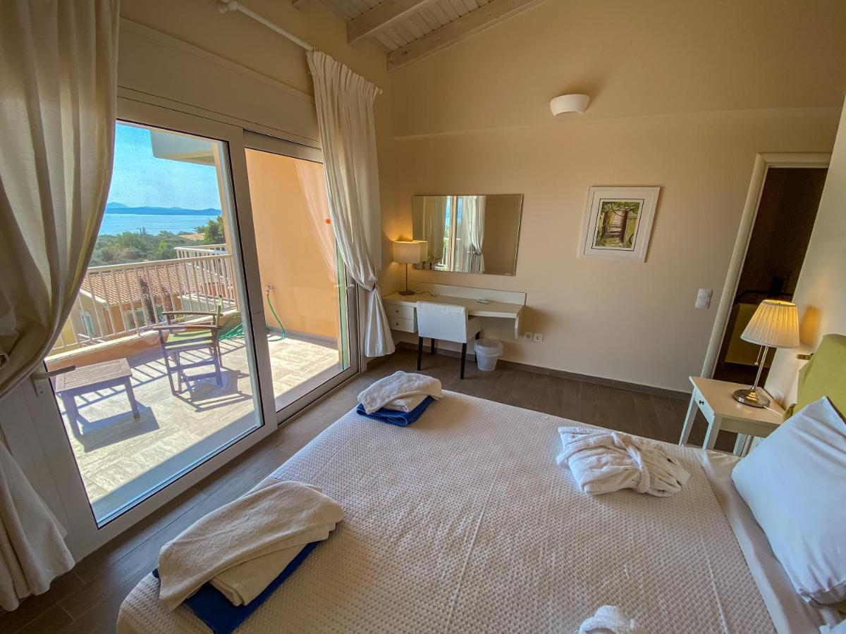 La Riviera Barbati Seaside Apartments & Villas Екстер'єр фото